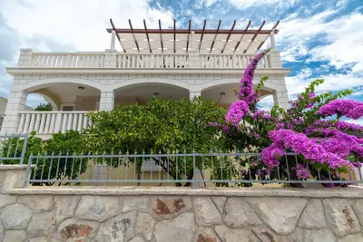 Image de Modern Villa Near the Sea with Pool