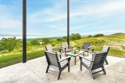 Image de 2 Mi to Lewis and Clark Lake: Spacious Getaway