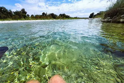 Image de Cozy Blue Cabin/Private River front and nice swimming holes on the Nueces River!