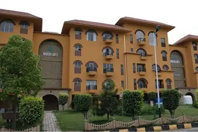 Image de 8 Marla 2 Bed Designer Gold Set Garden Front Netflix Prime Transworld