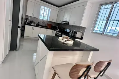 Chic 4br Getaway Pool, 2 Balconies, Mountain Views & Peaceful Vibes