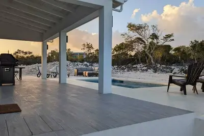 Image de Turks and Caicos vacation home with pool in Long Bay Hills