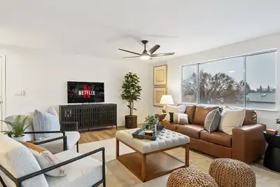 Image de 6 Sleeping areas, Close to Casinos, Tahoe, Unr!