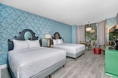Image de Modern Room with Pool Access, Fireplace & Free Breakfast in San Francisco