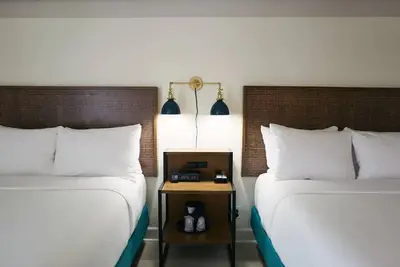 Image de 2 Elegant Units with Heated Pools in the Heart of San Francisco