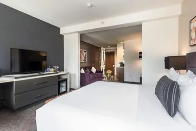 Image de 2 Relaxing Rooms with Rooftop Lounge & City Views of Chicago