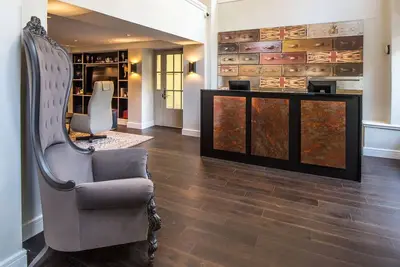 Image de Elegant Room Near Fisherman’s Wharf & San Francisco’s Union Square