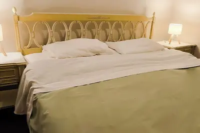 Image de Stylish 2br Apartment - Walk to Downtown Dearborn