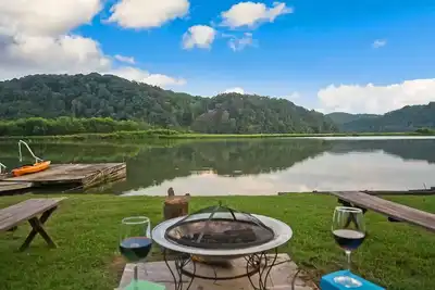 Image de Waterfront Cozy Cottage With Dock on Claytor Lake