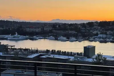 Image de Charming 2-bedroom house with WiFi and Ac in Seattle