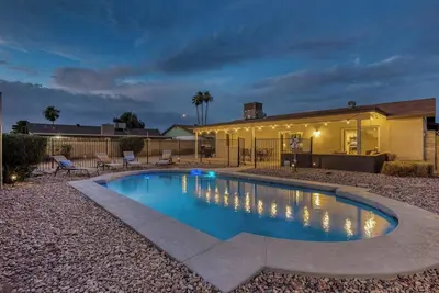 Image de Quiet & Peaceful home! With heated swimming pool