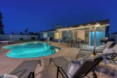 Image de Tranquility 4 bedroom with Free Heated Pool!