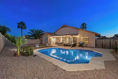 Image de Super Comfy Home! with Private Heated Pool