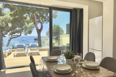 Image de A13. Appartement avec vue mer, terrasse et parking privé