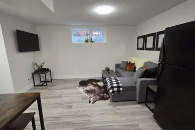 Image de Silverado Cozy Basement Suite