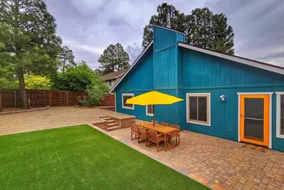 Image de Cozy Home for Families & Groups, Sleeps 9 Near Downtown & Snowbowl, Dogs Welcome