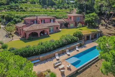 Image de Esclusive Villa with pool and private access to the beach