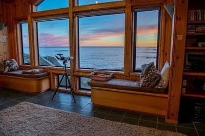 Image de Dew Point Retreat, by Vinifera Homes