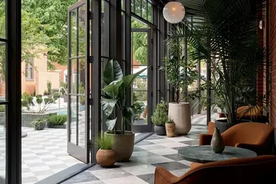 Image de Steps from Dining, Nightlife & Center City Attractions - 3 Spacious King Suites