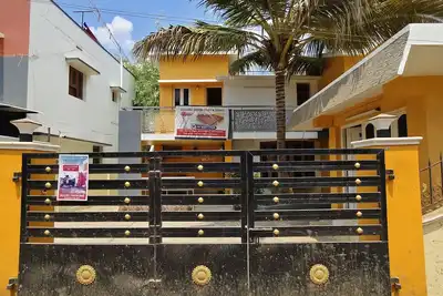 Square & Dormitory Stays