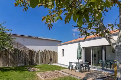 Gîte moderne avec jardin clos et animaux admis près de Nantes et Angers