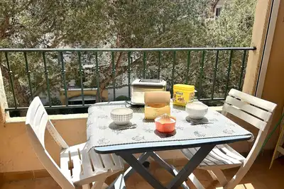 Image de Studio mezzanine avec terrasse à Saint-Aygulf, proche plage