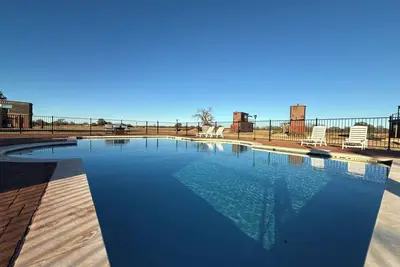 Image de Fredericksburg Stay w/ Patio, Fire Pit & Hot tub