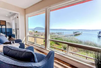 Image de ‼️Lake Days & Game Nights‼️ | 4br Upper Lake