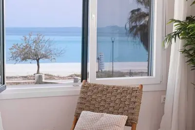 Image de Seas The Day - Beachfront, Amazing Sea Views