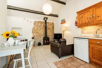 Image de Cottage-Traditionelle-Sdb privée-Vue sur la cour