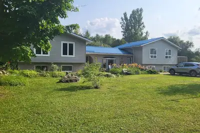 Image de Spacious Retreat: 7 Br/5 Ba Near Beach & Trails