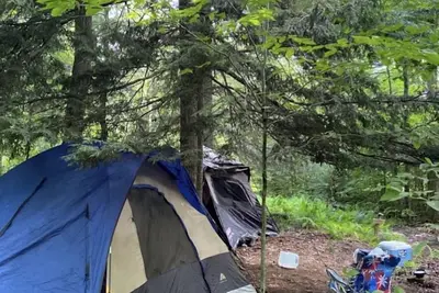 Image de Arcabuco -upper camp Taino Woods, 15 minutes to Bethel Woods Concerts, Casino.