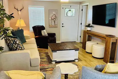 Image de Charming & Luxe Cottage 3 Br 2 Ba