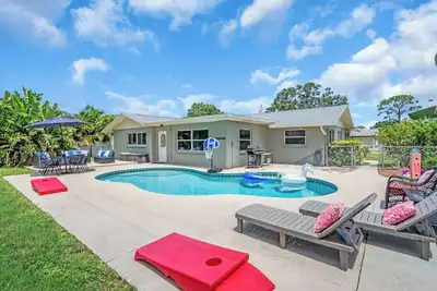 Image de Family Retreat with Pool Near Beach & Img Academy