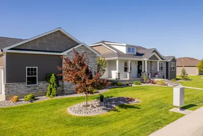 Image de 6br Luxury Home w/Theatre, Sports Court & Only 20min from Cody