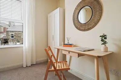 Image de Crookes Gem with Garden & Alpacas Nearby