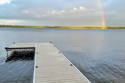 Image de Waterfront Cottage | 230 Ft of Pristine Shoreline | Pigeon Lake| Near Bobcaygeon