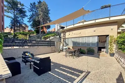 Image de Roma | Color House, roof garden & parking