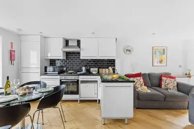 Image de Mews seaside house with integral garage and Ev charger