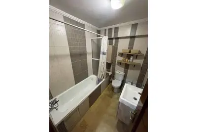 Image de Duplex in City Center - Patio & Parking