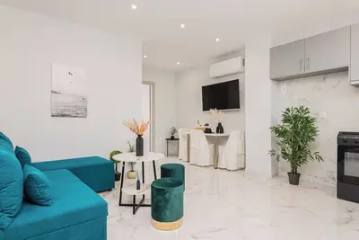 Image de Dioni, Central Luxury Apartment in Samos Town