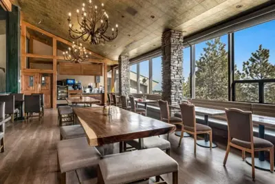 Christmas @ Heavenly Ski In/Out! 1-bedroom condo @ The Ridge Tahoe Dec 21st-28th
