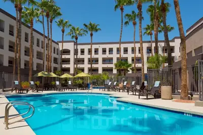 Image de Relax at This Phoenix Gem – Free Shuttle, Refreshing Pool & Trails Nearby