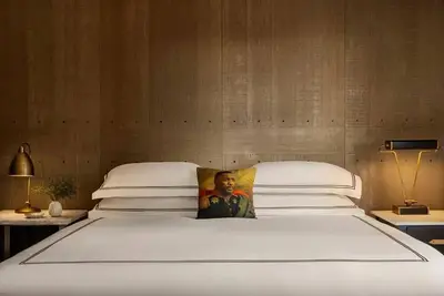 Image de 3 Top-Rated Seattle Hotel Room with Stunning Downtown City Views