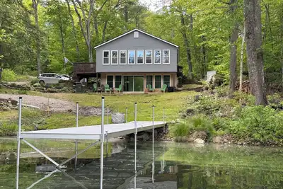 Image de Serene Lakefront Home: Dock, Kayaks, & Game Room on Pawtuckaway Lake, Corner Lot