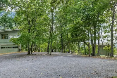 Image de Mountain Treehouse - Magpie Nest