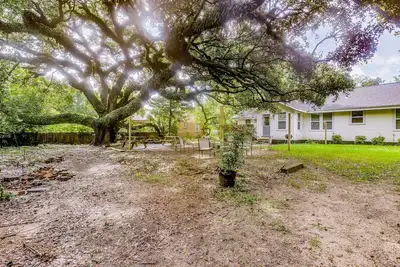 Image de Mins to downtown main house pensacola pearl