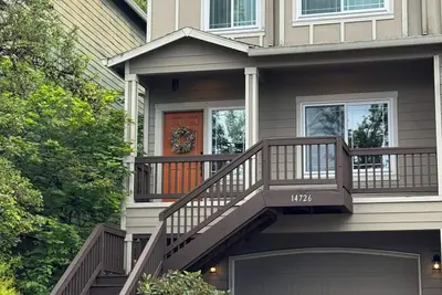 Image de A House On Catalina\n3-bedroom townhome in Tigard, Or w/ Ac, WiFi, patio & grill