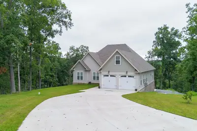 Image de New Build! Bayview- Private dock in quiet cul-de-sac. 20 minutes to Murray State