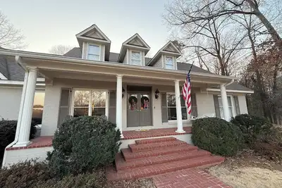 Image de 4br/4Bath right off the Square w/ 2 King Beds!